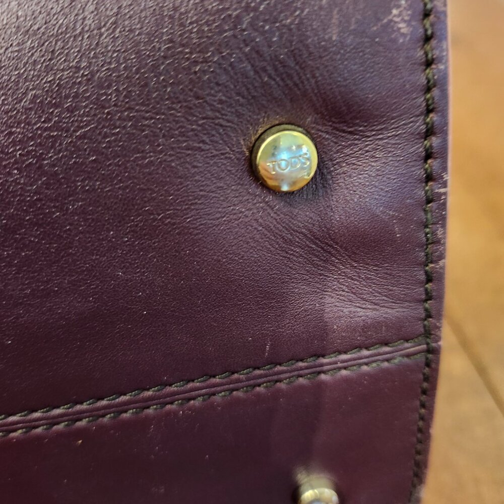 Tod's Burgundy leather cape shoulder bag - Picture 10 of 13
